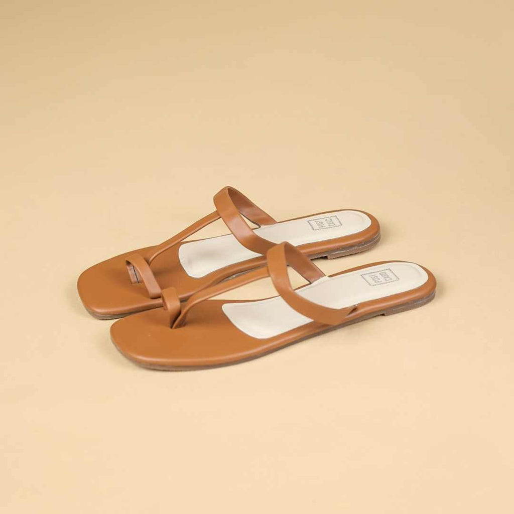 Siena Flats In  Soft Tan