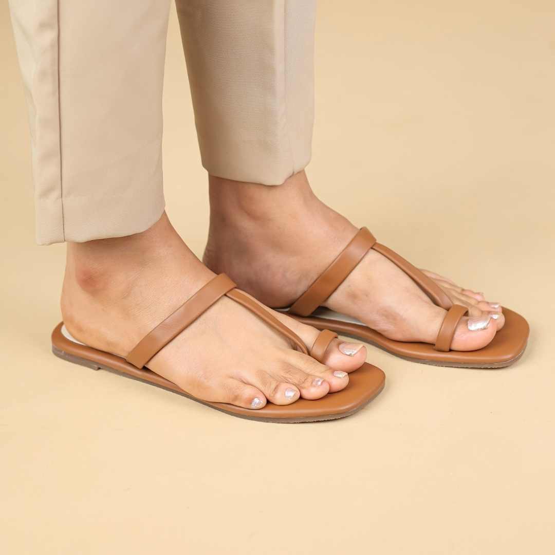 Siena Flats In  Soft Tan