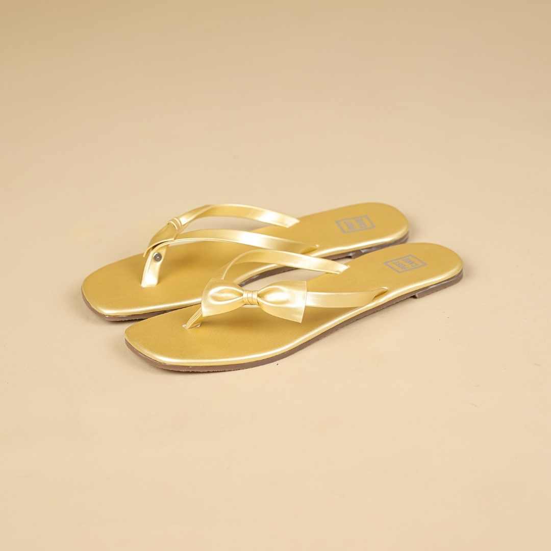 Aurora Flats In Light Gold