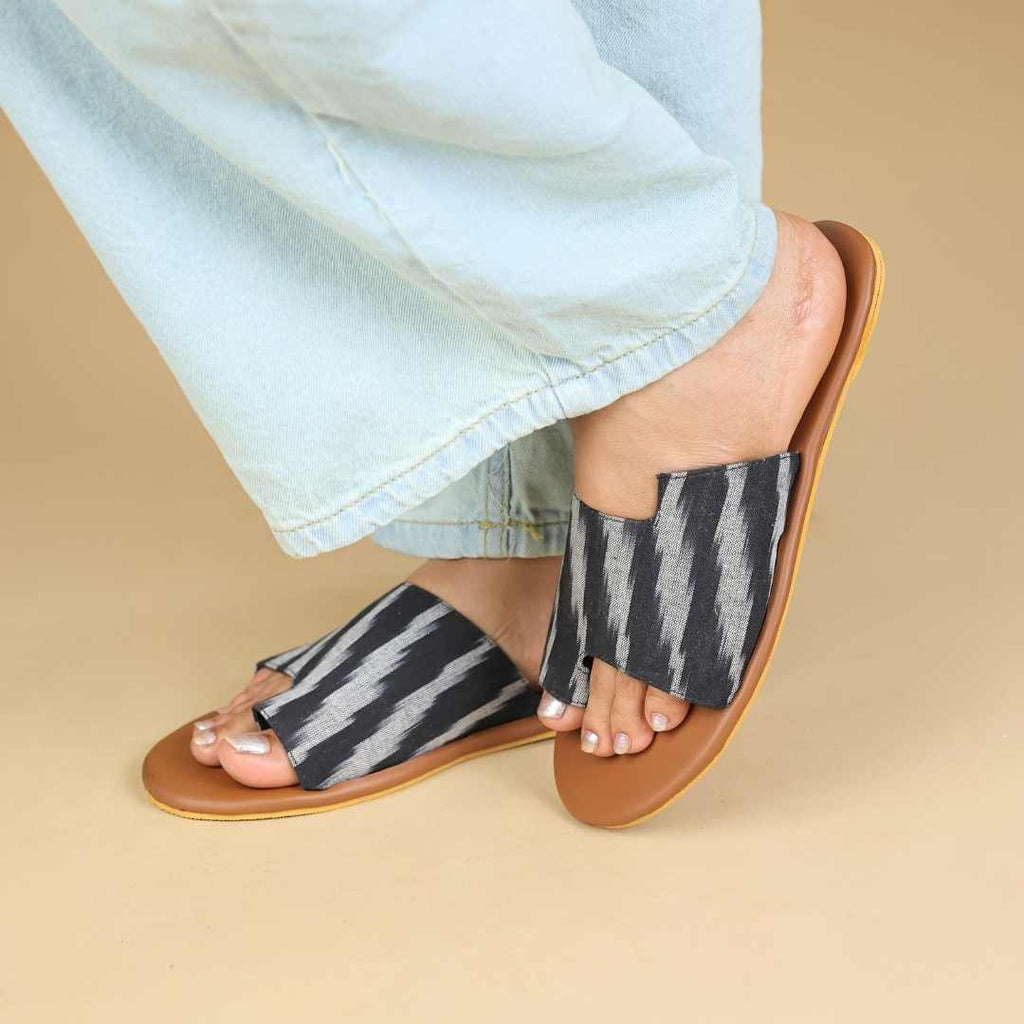 Echo    Flats In  Tan Ikkat