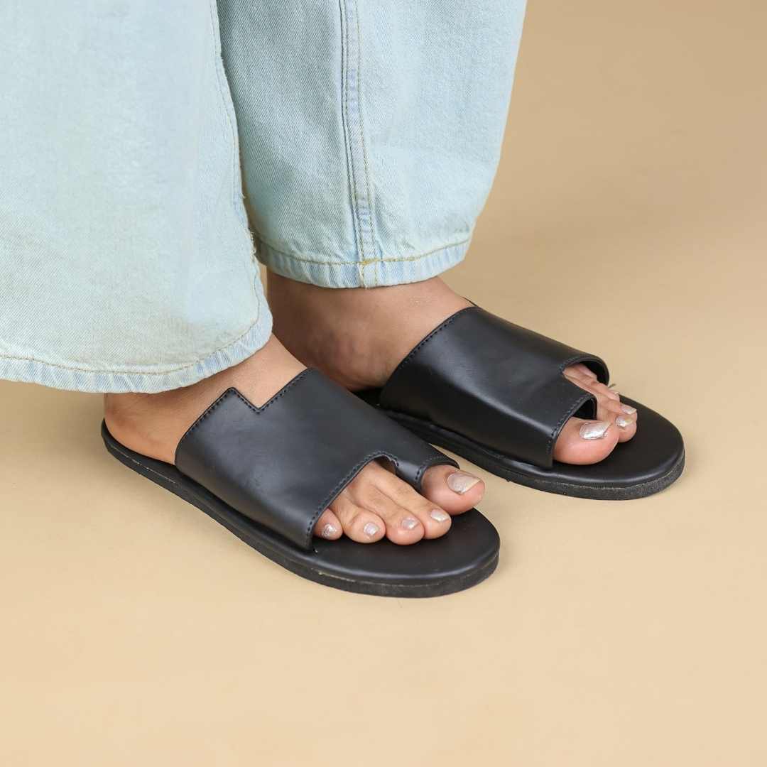 Echo  Flats In   Black