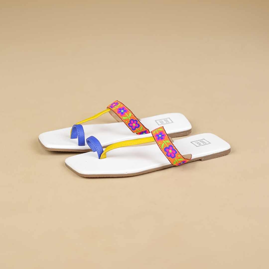 Seoul Flats in  Floral
