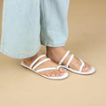 Wander Flats In white