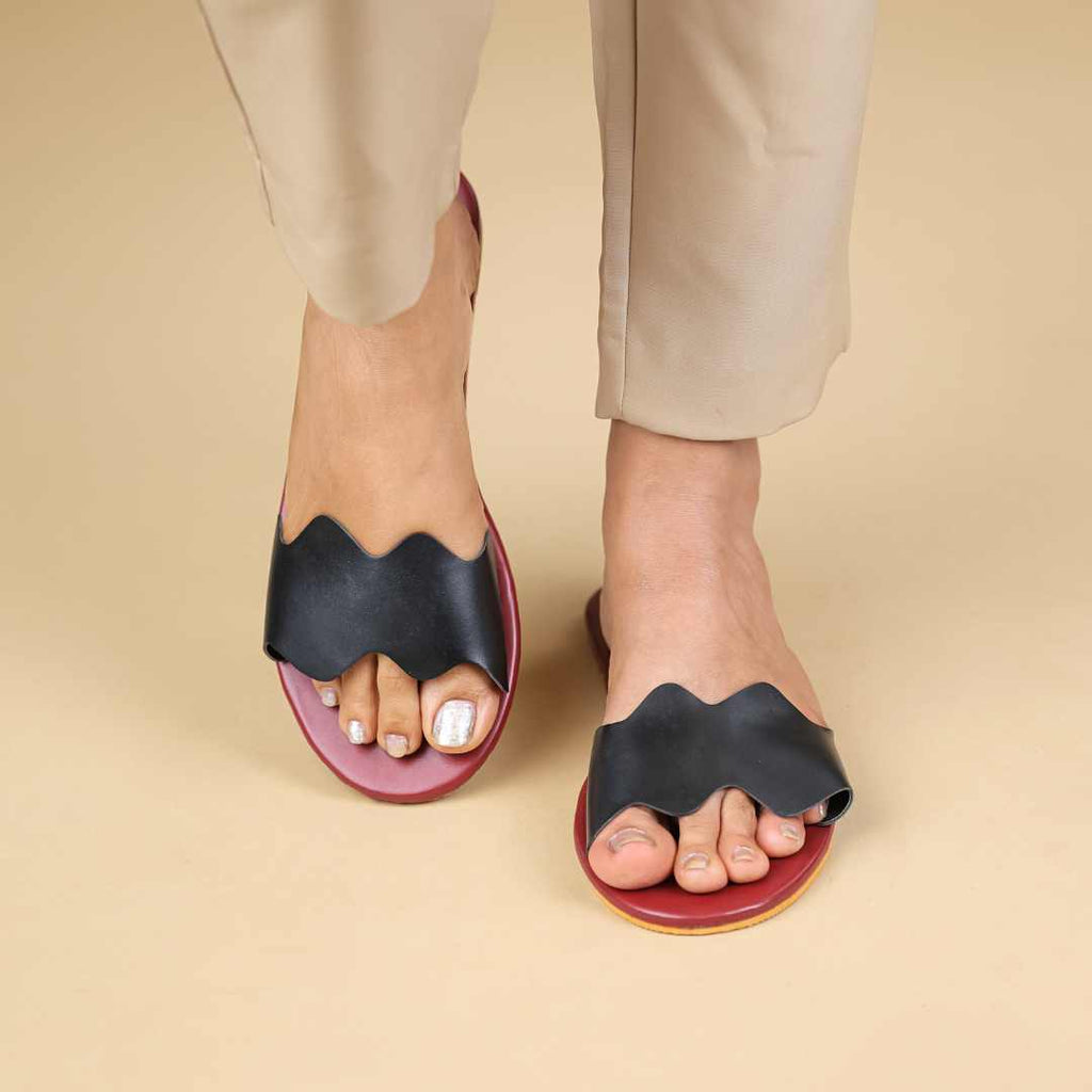 Moroccan Gladiola  flats  in Black