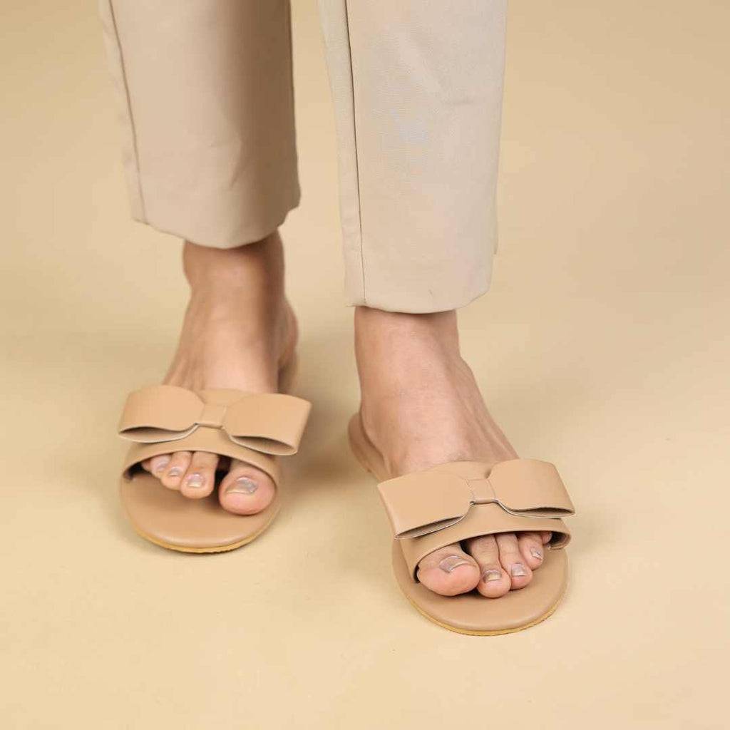 Gladiola  Flats in Tan