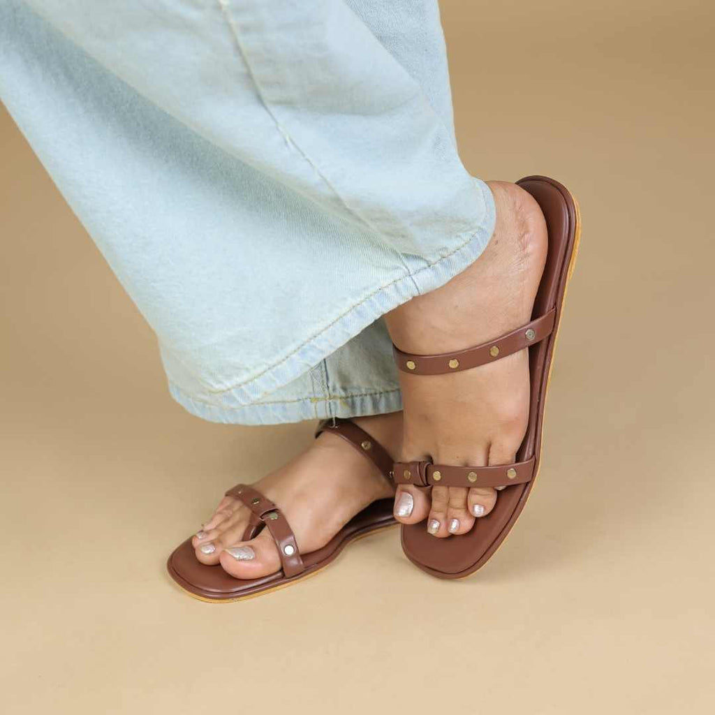 Era Flats In Brown
