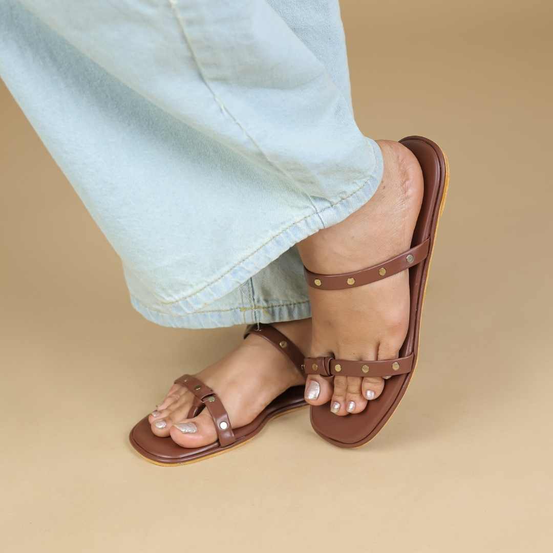 Era Flats In Brown